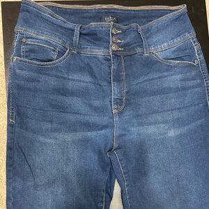 Curve Appeal Women's Straight-Leg Jeans in Dark Blue